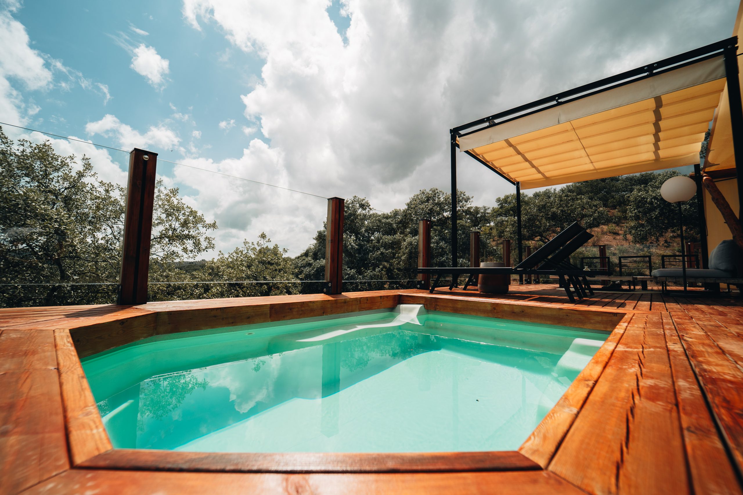 Glamping Andalucía - Cabañas con piscina privada - Sierra Morena - Almendros en flor - La Dehesa Experiences