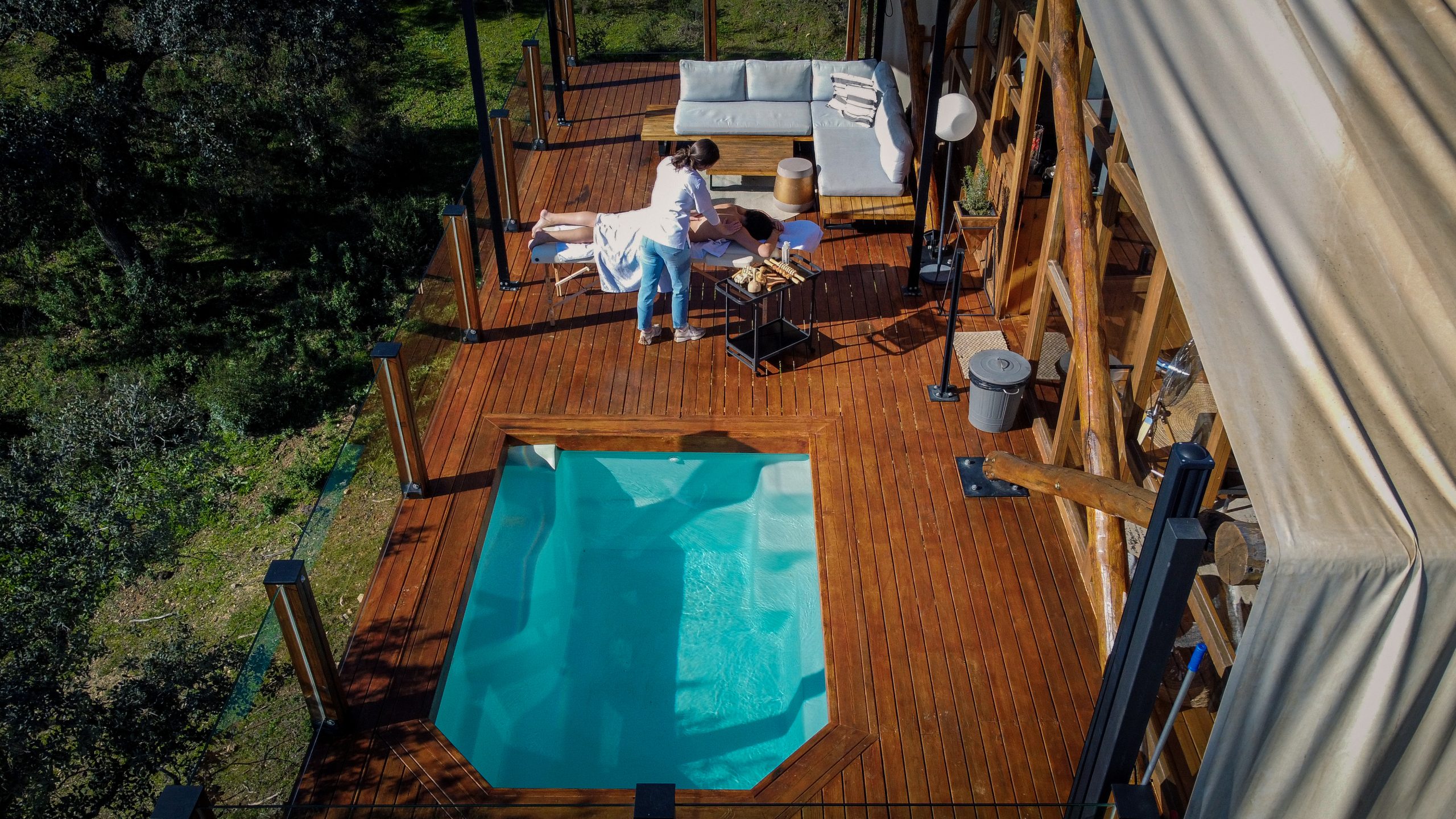 Día de Andalucía – Semana Blanca 2024 – Glamping en Córdoba – Experiencia de Almendros en flor y Maderoterapia