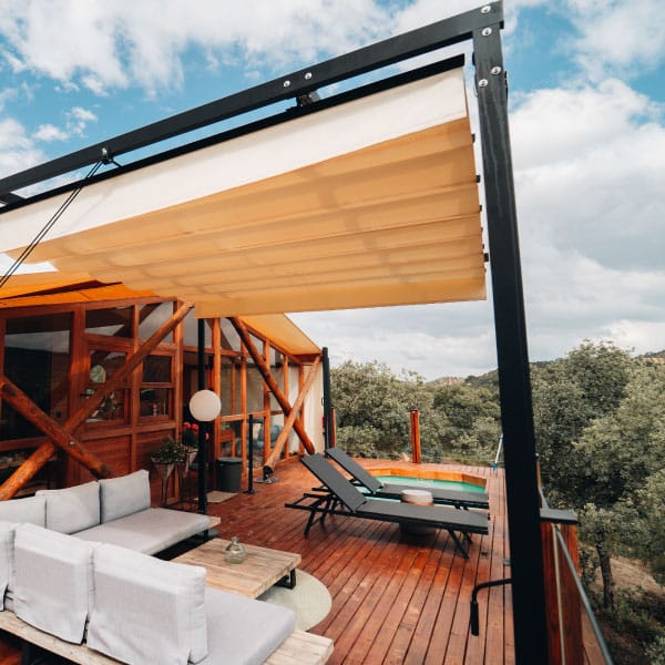 cabañas con piscina privada, cabañas en los árboles en Andalucía, glamping con perros, berrea, hotel burbuja en Andalucía y camping burbuja, nuevo pack, dehesa